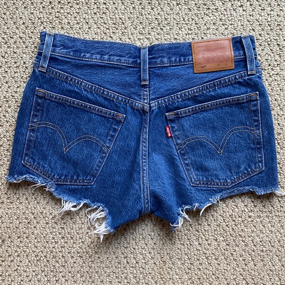 Levi’s 501 denim shorts - Picture 2 of 2